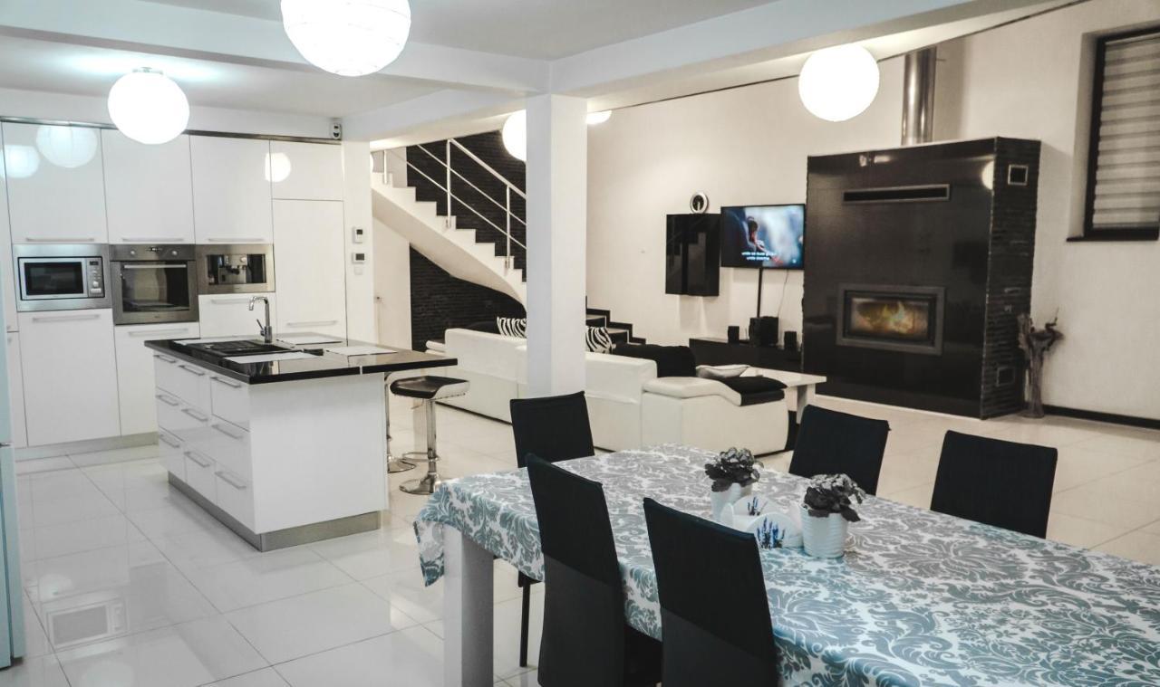 Vila Carolina Apulum Villa Alba Iulia Luaran gambar