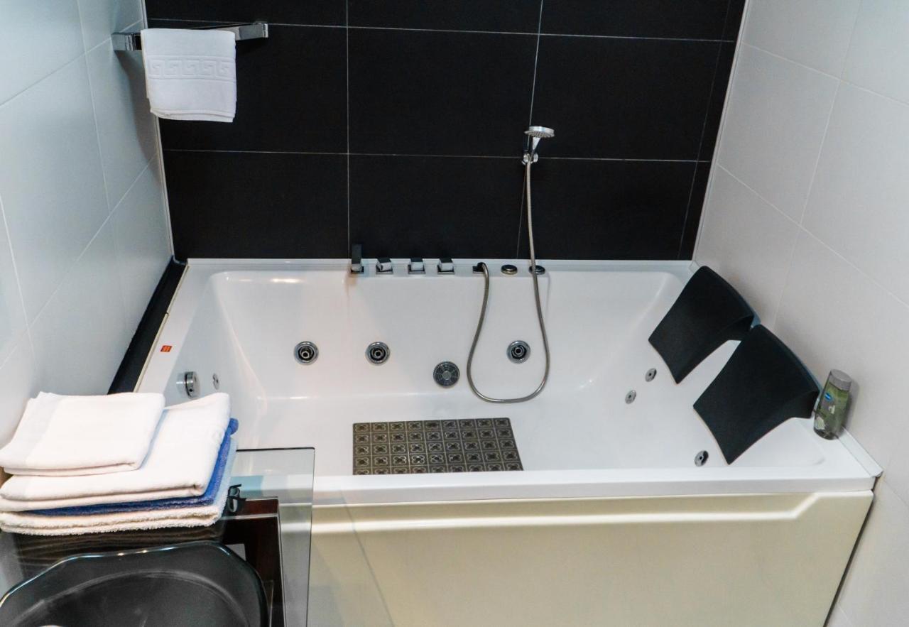 Vila Carolina Apulum Villa Alba Iulia Luaran gambar
